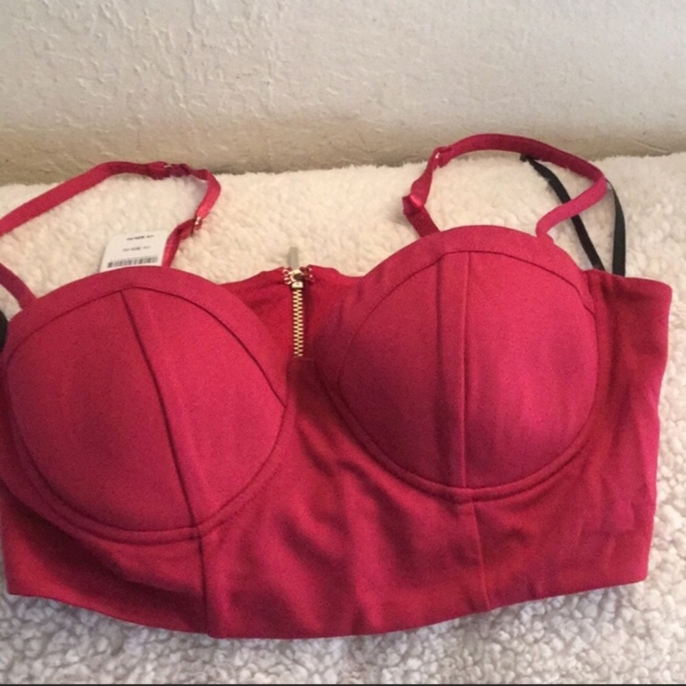 Bebe crop top